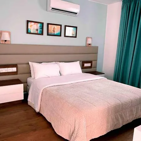 Victoria Suites *