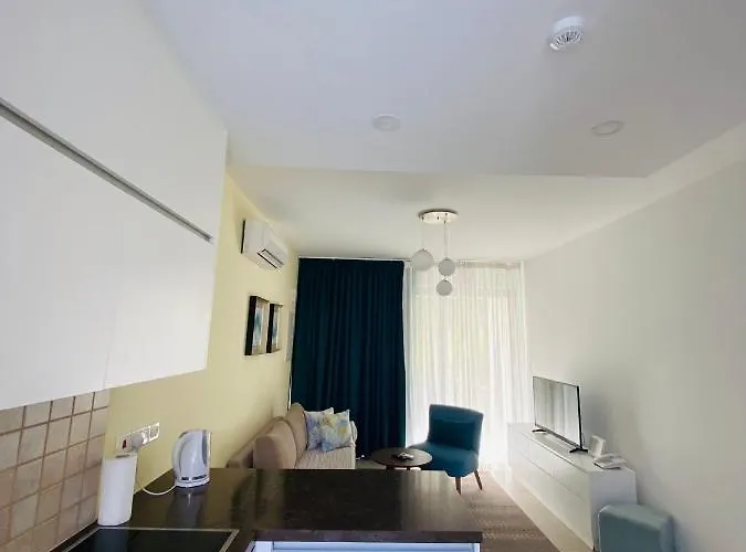 Victoria Suites * パ フォス