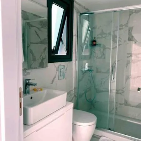 Victoria Suites