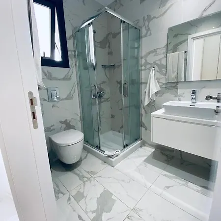 Апартаменты Victoria Suites *